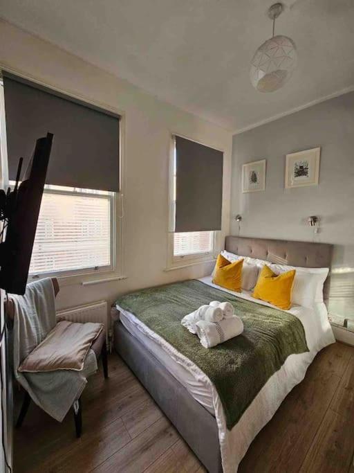 Beautiful And Spacious Flat Londyn Zewnętrze zdjęcie