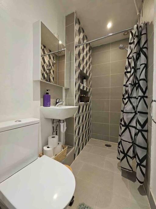 Beautiful And Spacious Flat Londyn Zewnętrze zdjęcie