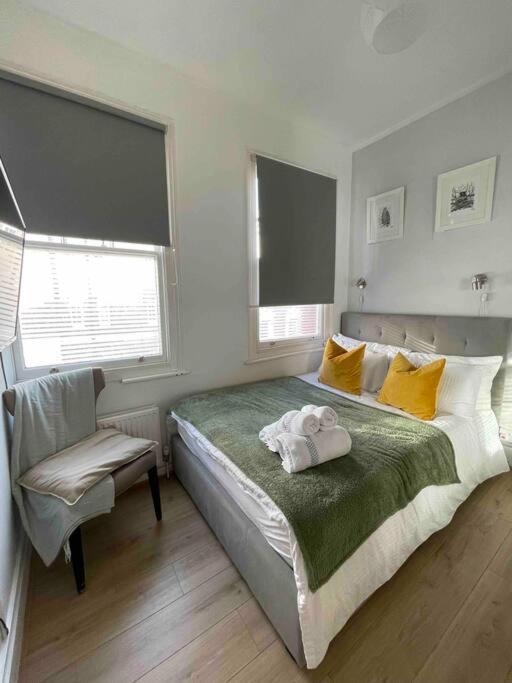 Beautiful And Spacious Flat Londyn Zewnętrze zdjęcie