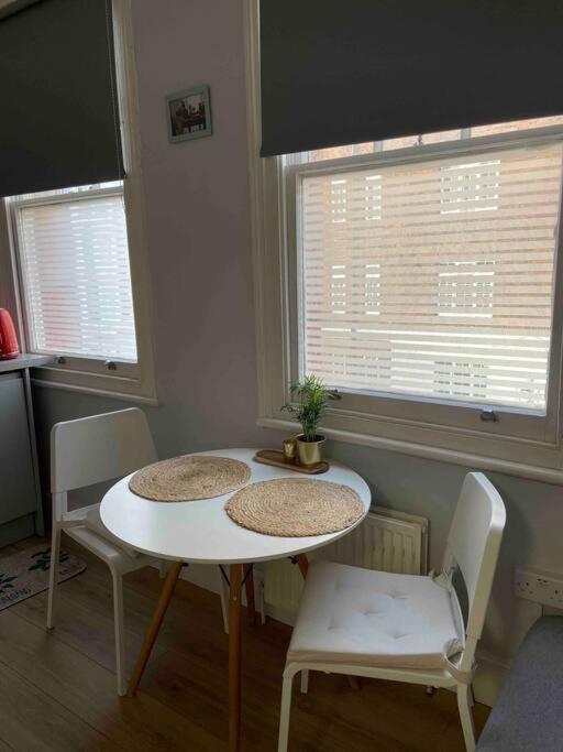 Beautiful And Spacious Flat Londyn Zewnętrze zdjęcie