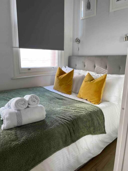 Beautiful And Spacious Flat Londyn Zewnętrze zdjęcie